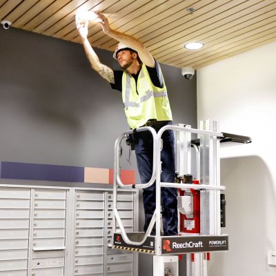 ReechCraft-PowerLift-PLXM-Compact-CityscapesPlazaEntry - web